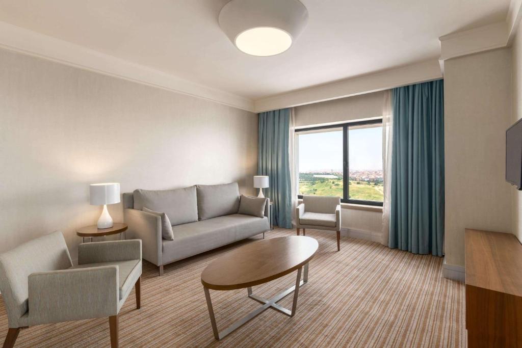 رزرو هتل، Ramada Plaza By Wyndham Istanbul Tekstilkent | 09197245266