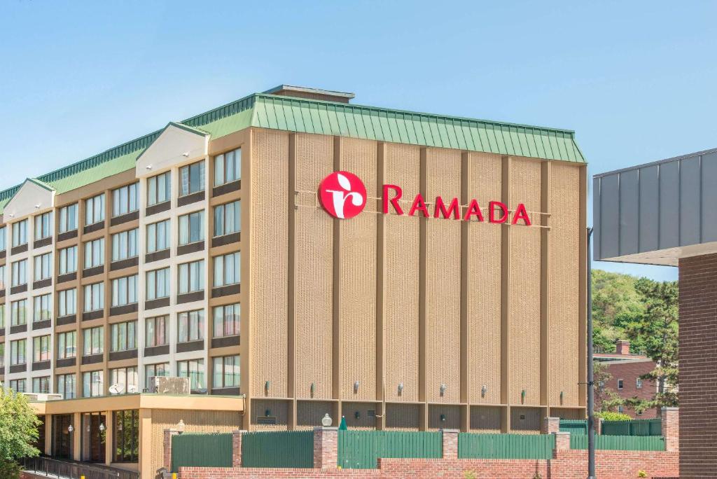 a rendering of a rendering of a rambadi hotel at Ramada by Wyndham Cumberland Downtown in Cumberland