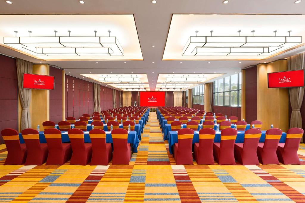 Posezení v ubytování Ramada Foshan Nanhai