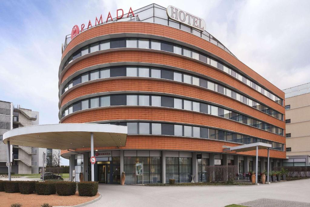 Fotografie z fotogalerie ubytování Hotel Ramada by Wyndham Graz v destinaci Premstätten