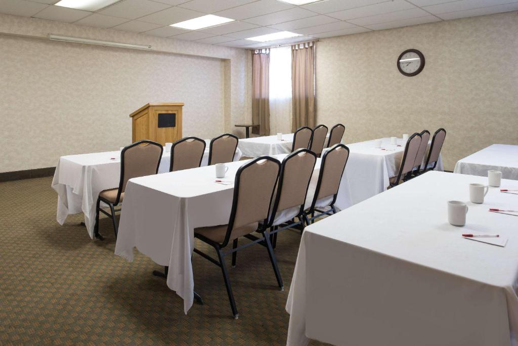 Konferenční prostory v ubytování Ramada by Wyndham Downtown Spokane