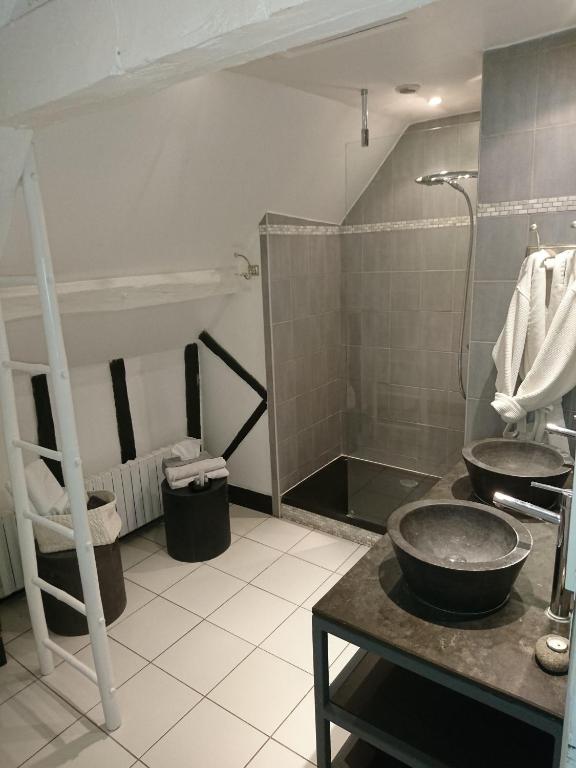 Koupelna v ubytování Côté Jardin - Chambres d'hôtes