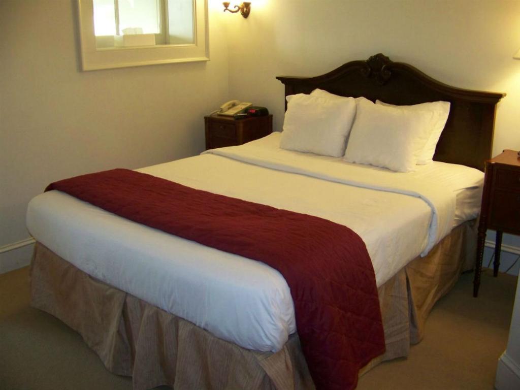 Fort Harrison State Park Inn - Suite Reine