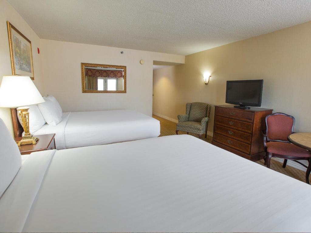 Music Road Resort Hotel and Inn - 