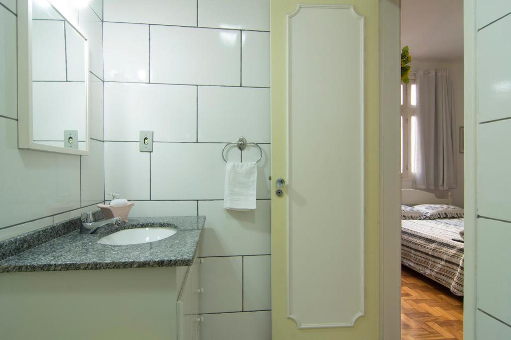 FLAT 208