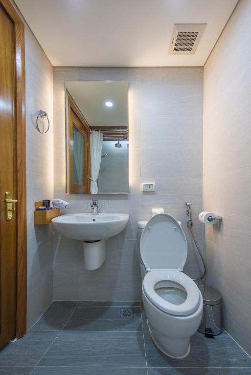 Phòng Superior Giường Đôi Cửa Sổ Trong