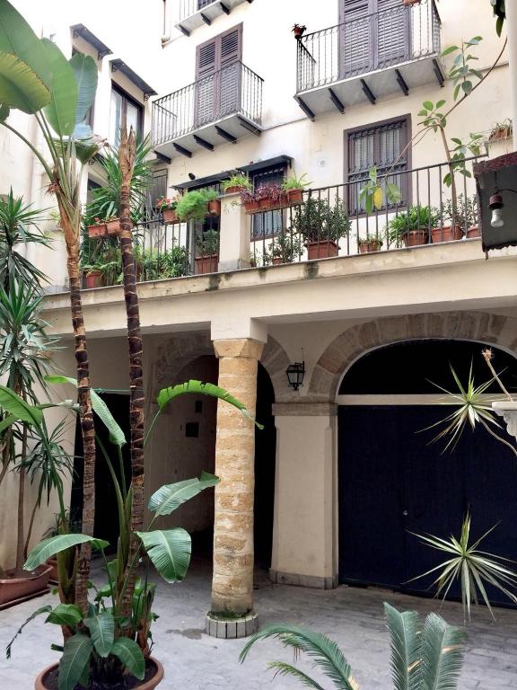 El edificio en el que está la casa de huéspedes