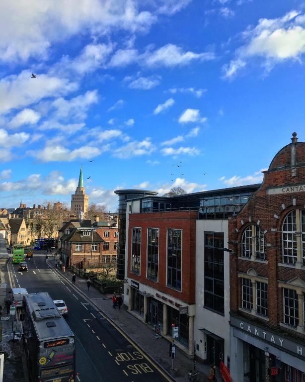 Nespecifikovaný výhled na destinaci Oxford nebo výhled na město při pohledu z hostelu