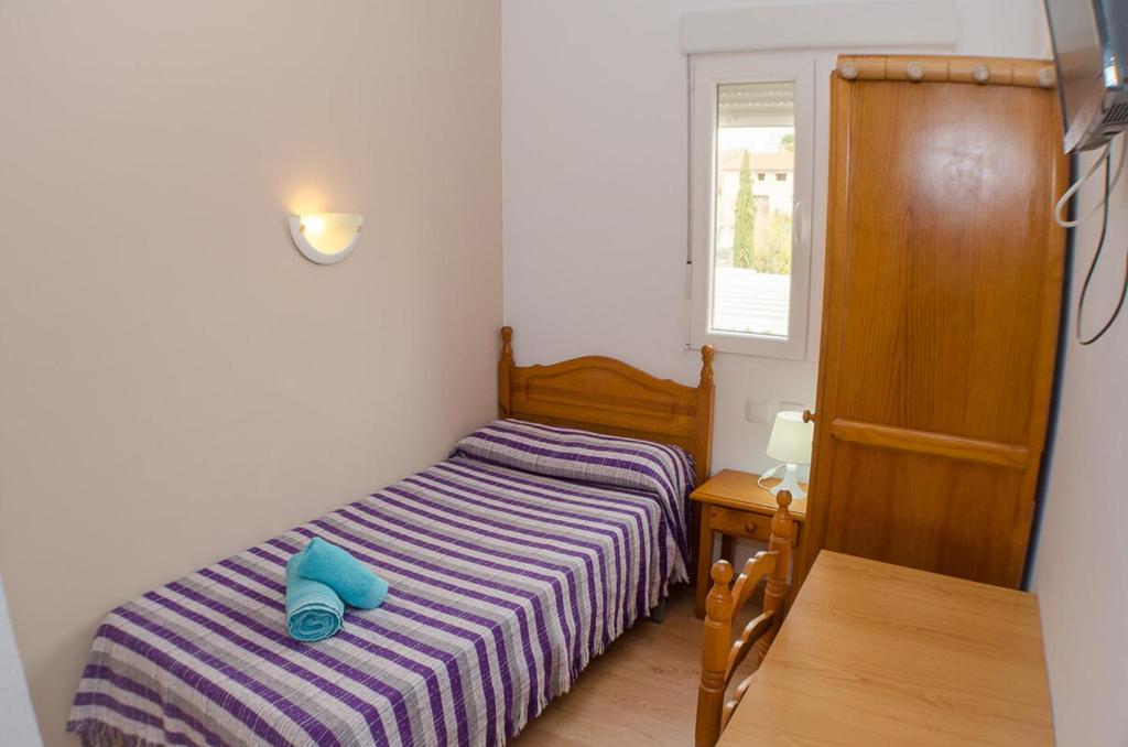 Hostal Los Calatravos - Single Room With Private Bathroom