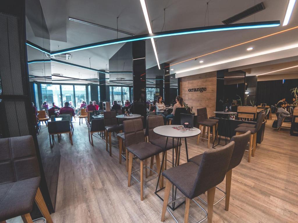 Posezení v ubytování Orange Hotel