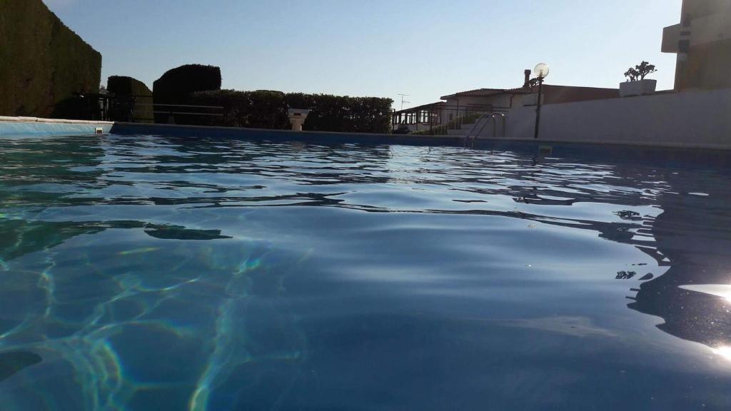 Bazén v ubytování Hotel Svizzero nebo v jeho okolí