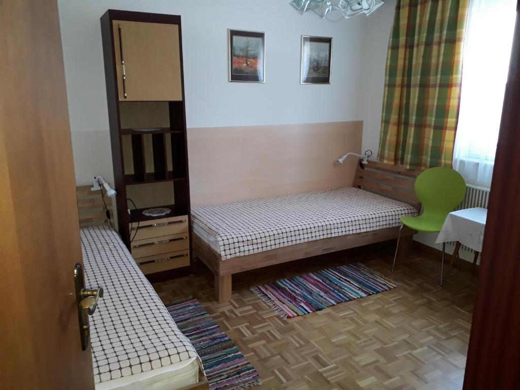 Postel nebo postele na pokoji v ubytování Gaßmayr