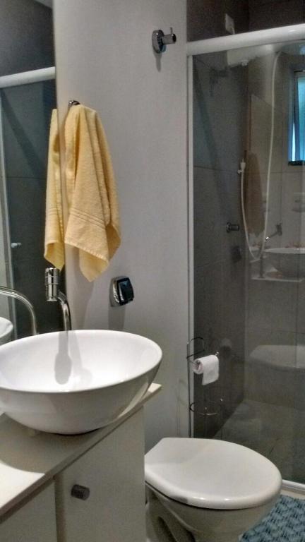  Apartamento 3 Dormitórios Guarujá - 9 Pessoas