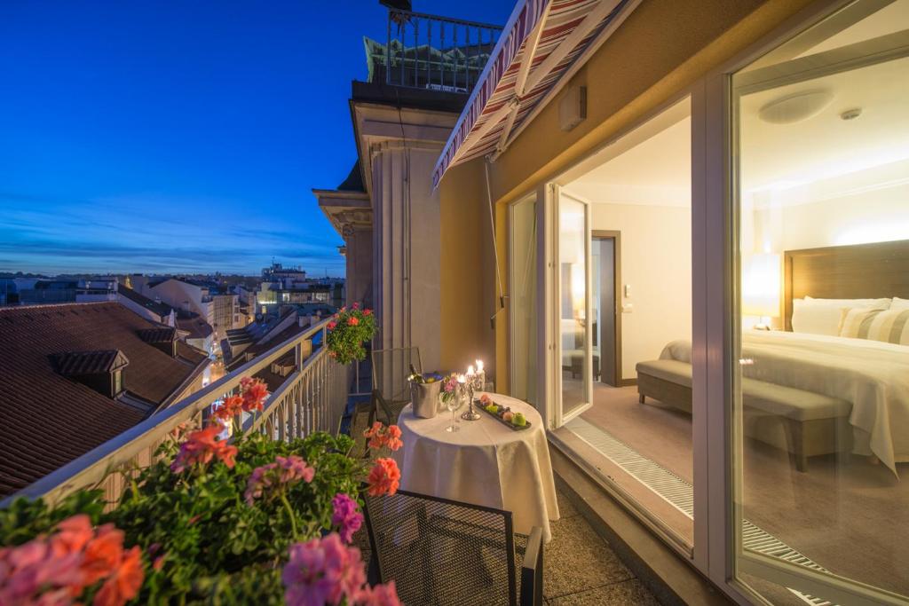 Balkón nebo terasa v ubytování Grand Hotel Bohemia