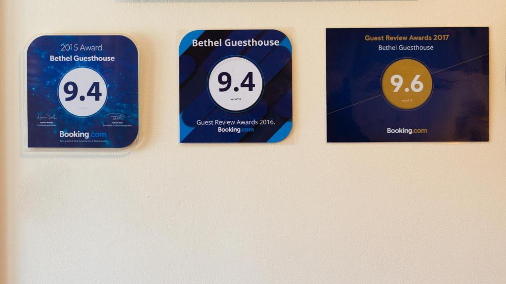 Certifikát, hodnocení, plakát nebo jiný dokument vystavený v ubytování Bethel Guesthouse