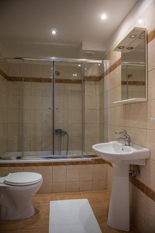 Koupelna v ubytování Lefkadio Suites