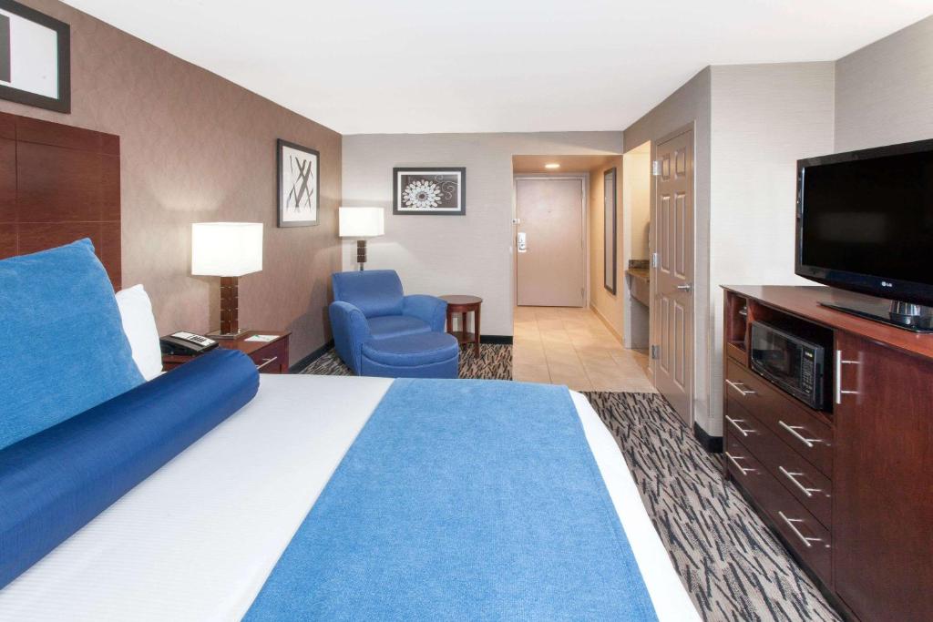 Wyndham Garden Elk Grove Village - O'Hare - 一居室国王套房 - 可访问/不吸烟