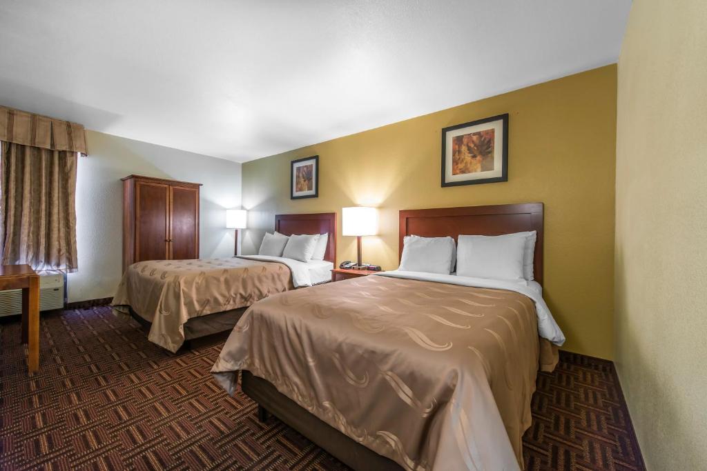 Quality Inn Colorado Springs South - Double Room With Two Double Beds - Non-Smoking