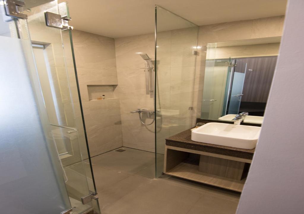 Koupelna v ubytování Goldberry Lite Hotel