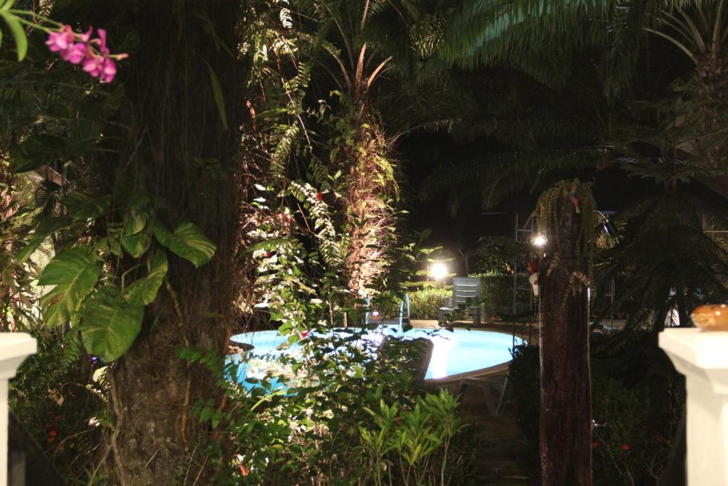 Groovy Bungalows - 16