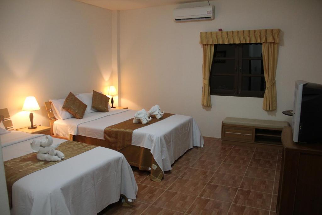 Groovy Bungalows - 3