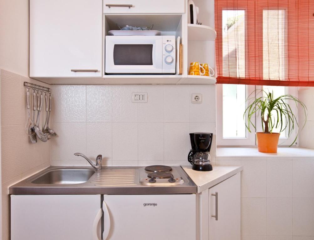 Apartments Miljas - 11