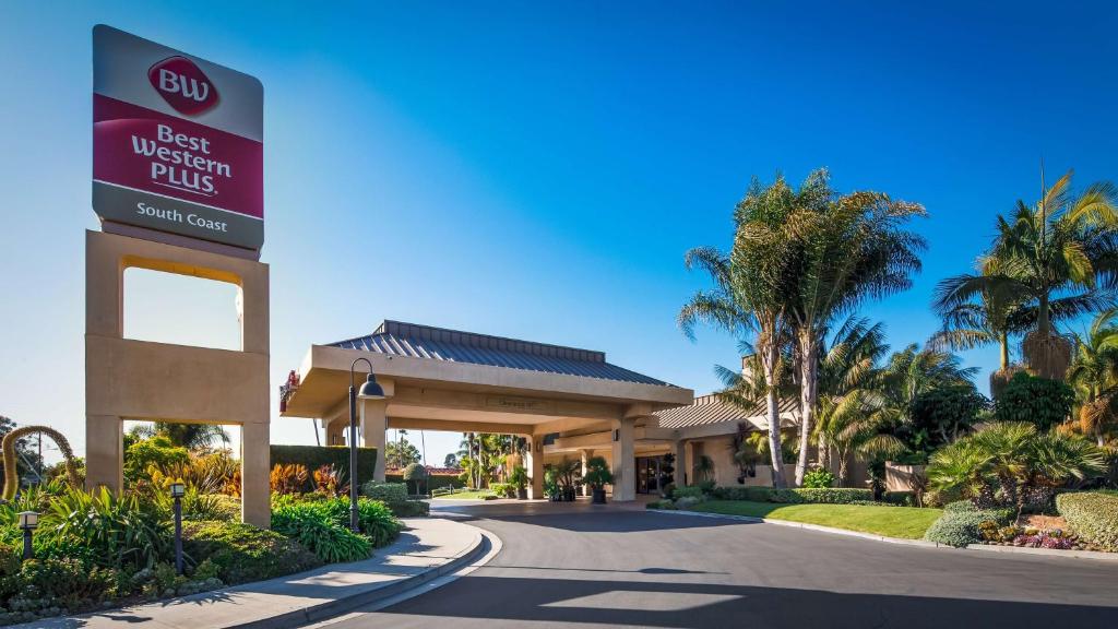 a sign for a westin mission hills hotel at Best Western Plus South Coast Inn in Santa Barbara
