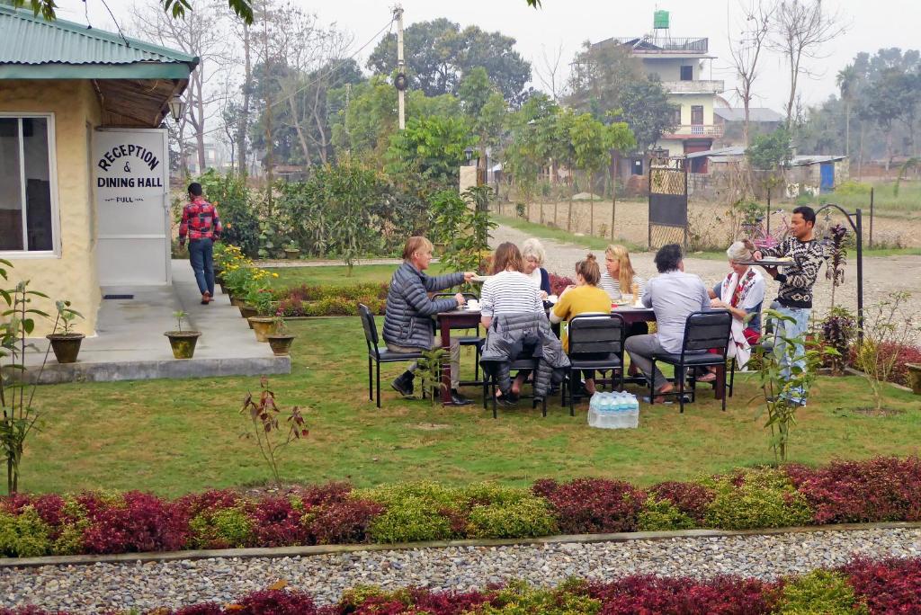 Fotografie z fotogalerie ubytování Tharu Mahal v destinaci Sauraha