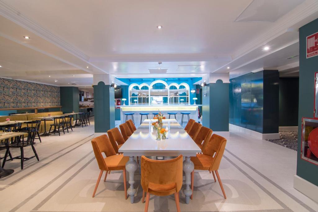 Petit Palace Puerta de Triana - Resim 36