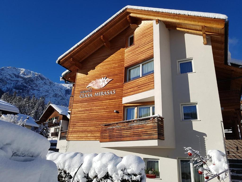 Budova, v ktorej sa apartmánový hotel nachádza