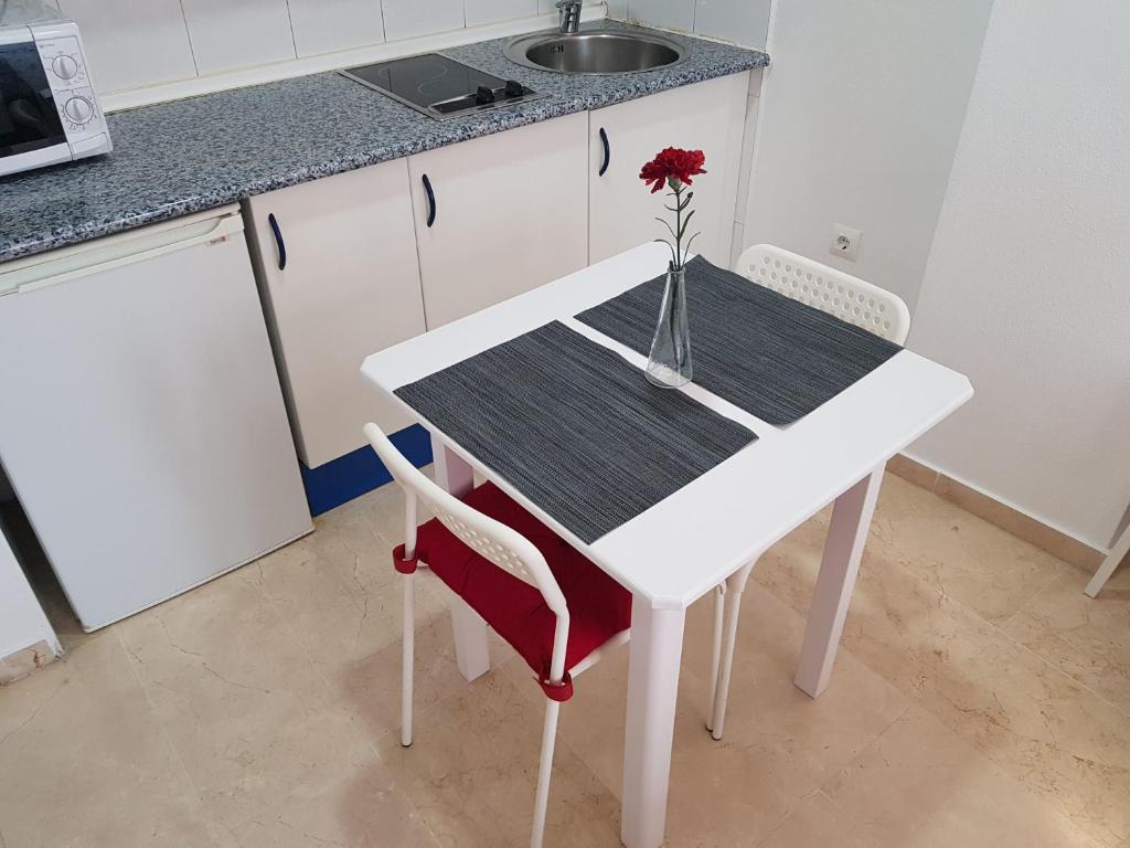 Kuchnia lub aneks kuchenny w obiekcie Fan Flat Mariscal