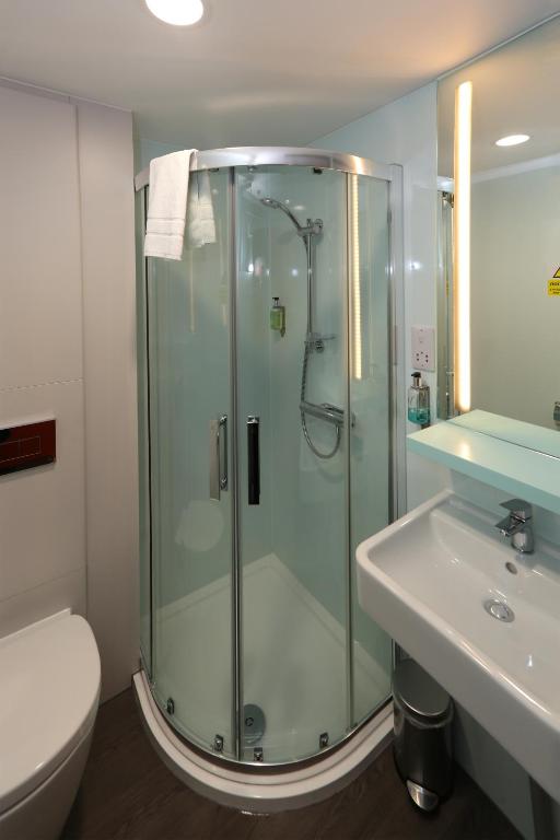 easyHotel Liverpool - Resim 3