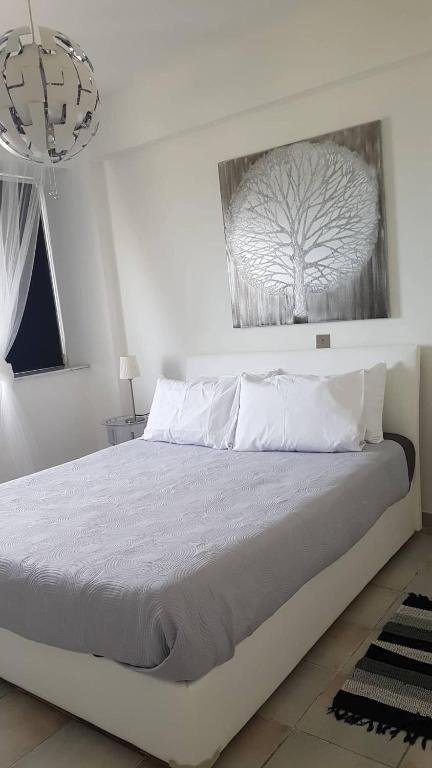 Krasas Beach Apartments - Deluxe One-Bedroom Apartment With Sea View
