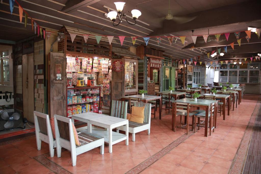 Restaurace v ubytování Phranakorn-Nornlen