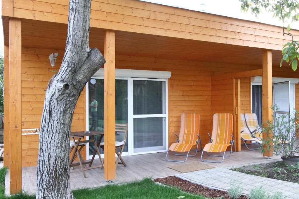 Ilona Apartmanház 2900 Komárom, Czuczor Gergely u. 47. kép - 1