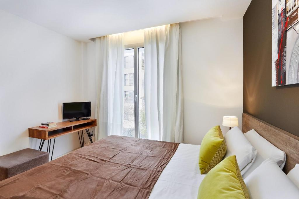 Urban District Apartments - Rambla Suites & Pool, Barcelona ...