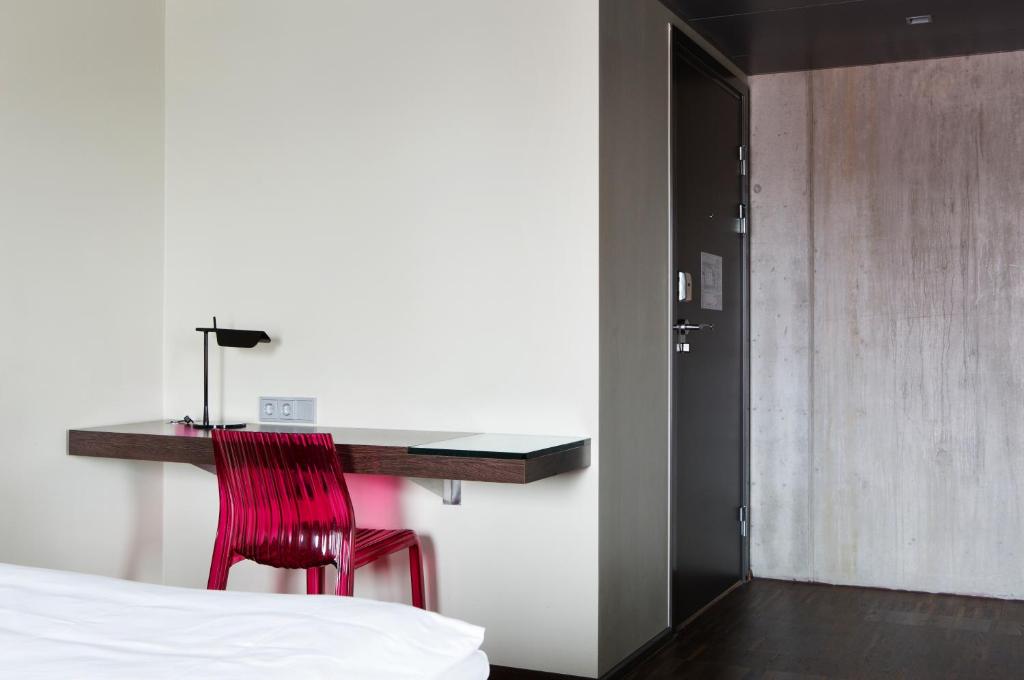 Postel nebo postele na pokoji v ubytování Comfort Hotel Square
