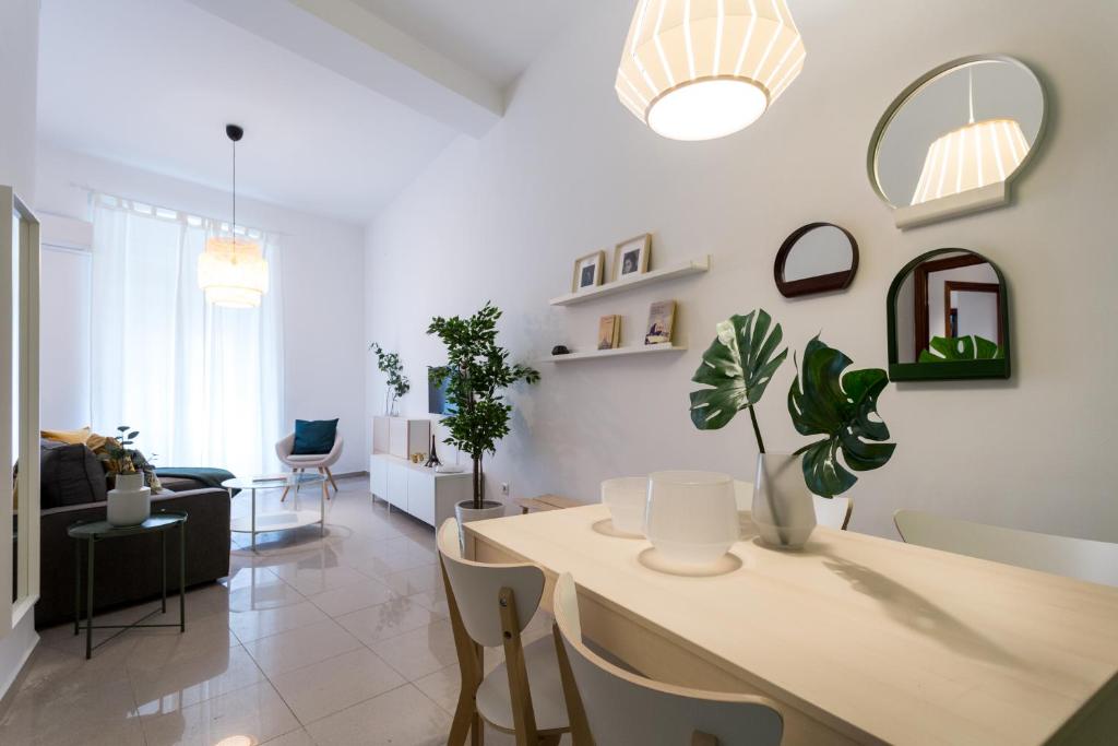 A seating area at Apartamentos Diaber Gerona 22