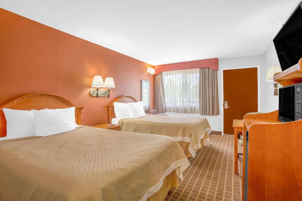Postel nebo postele na pokoji v ubytování Days Inn by Wyndham Elko