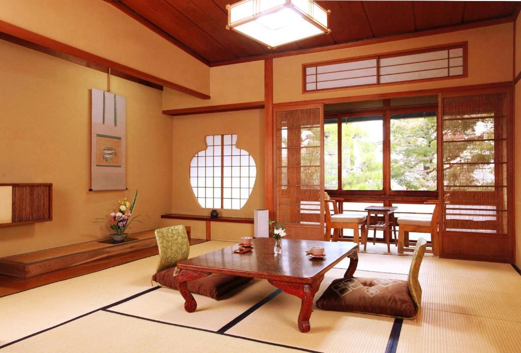 Posezení v ubytování Ryokan Kaminaka