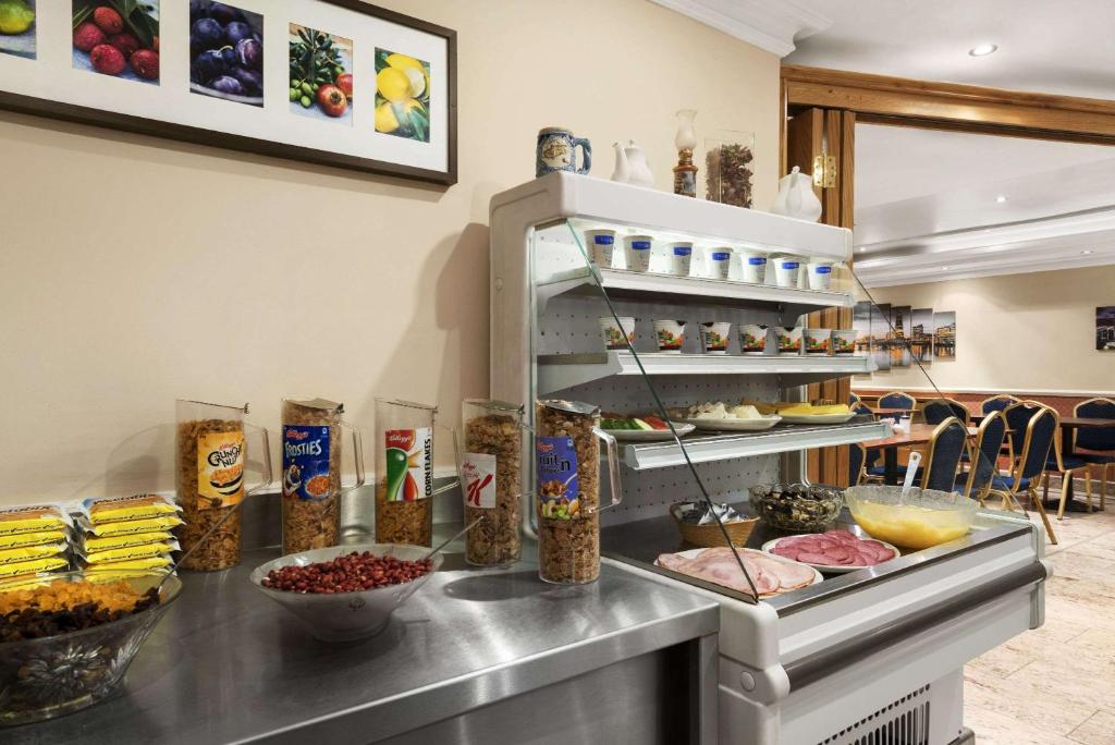 Days Inn Hyde Park - Resim 23