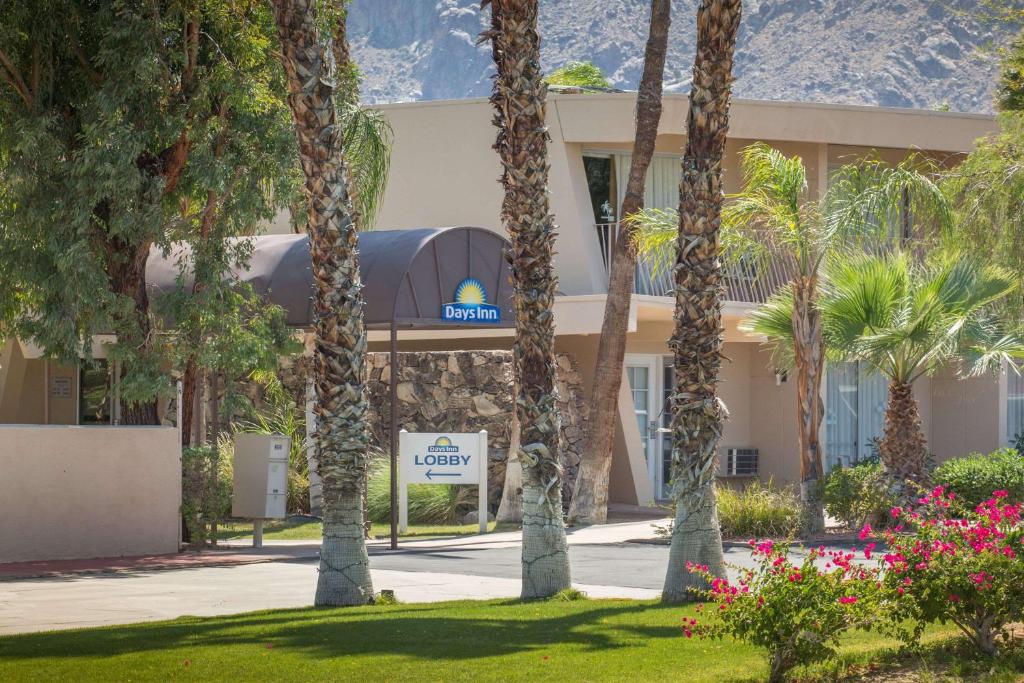 Gallery image of Days Inn by Wyndham Palm Springs in Palm Springs
