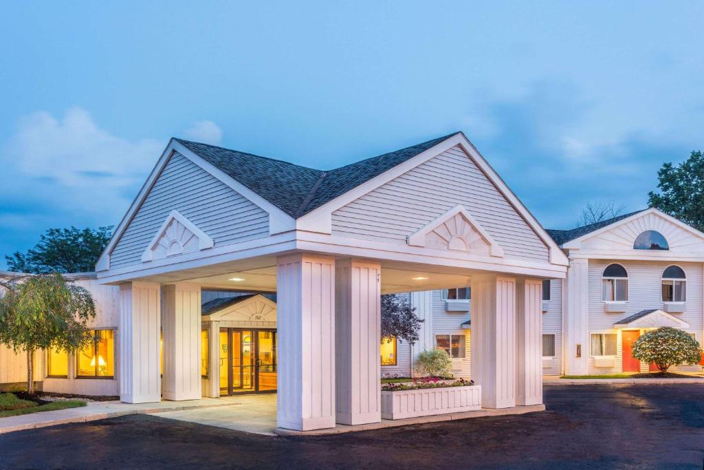 days inn by wyndham tiffin tiffin updated 2022 prices