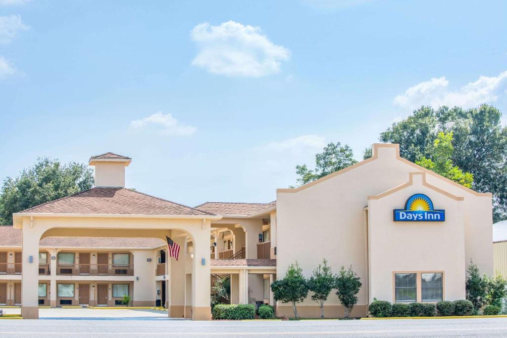 a rendering of the front of a hotel at Days Inn by Wyndham Abbeville in Abbeville