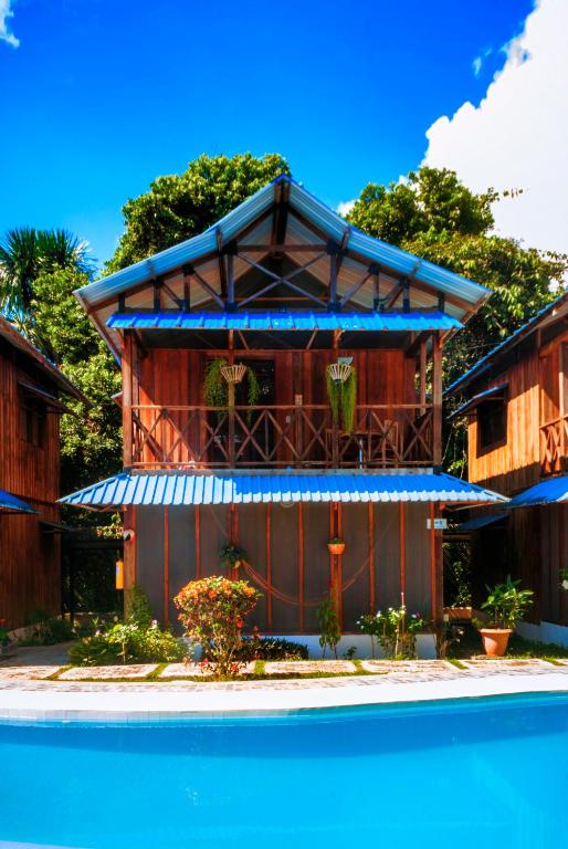 Bazén v ubytování Hotel Utüane nebo v jeho okolí