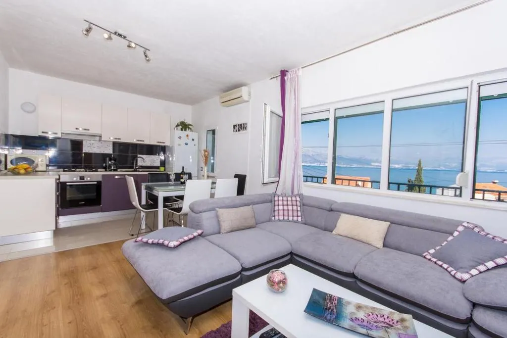 Apartment Slatine 1126a, Trogir, Croaţia