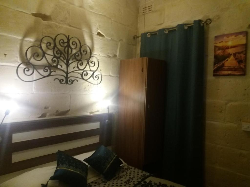 The 1930's Maltese Residence - 12