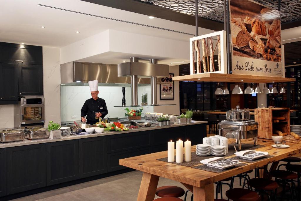 H4 Hotel Leipzig - Resim 27