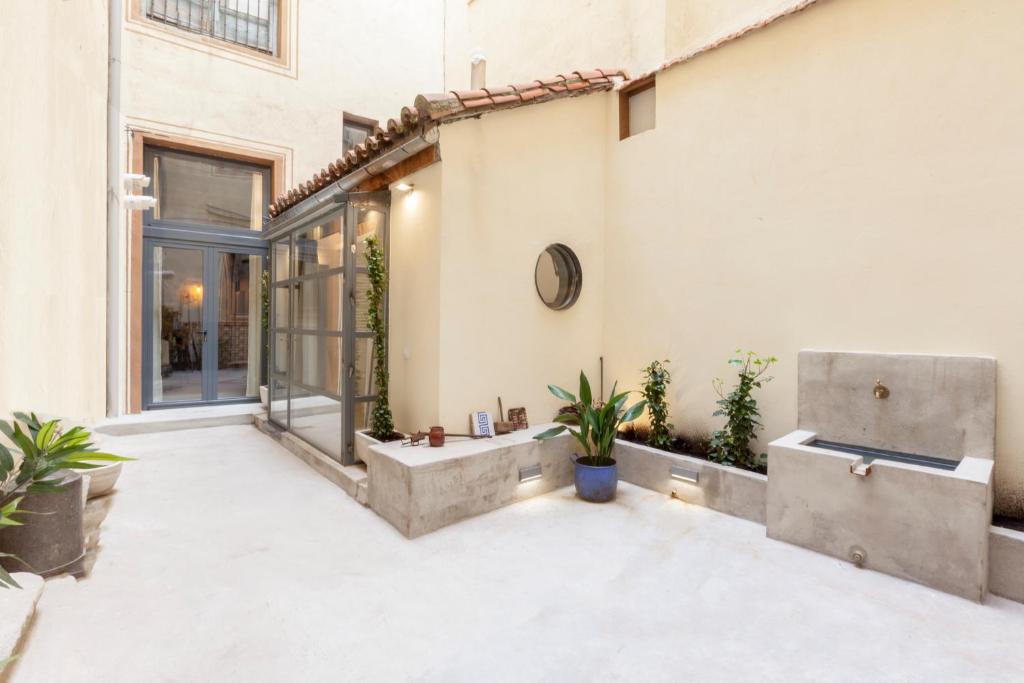A seating area at Don Pedro Home