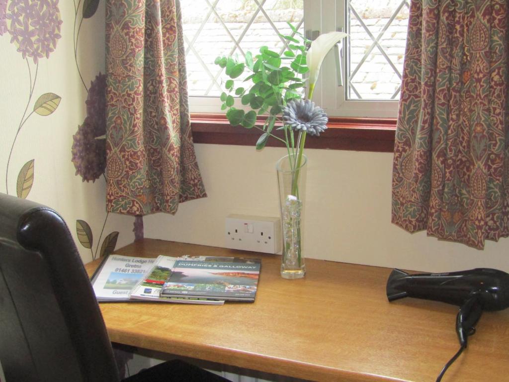 Hunters Lodge Hotel - Triple Room